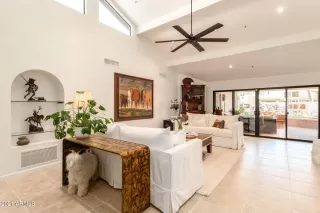 Photo #2: 6237454 Listing