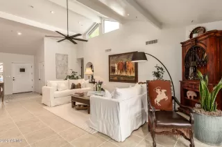 Photo #3: 6237454 Listing