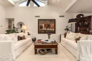 Photo #4: 6237454 Listing