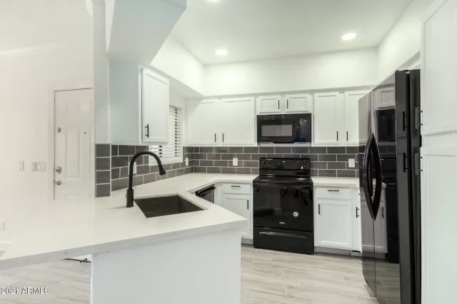 MLS: 6237558 Condo For Sale