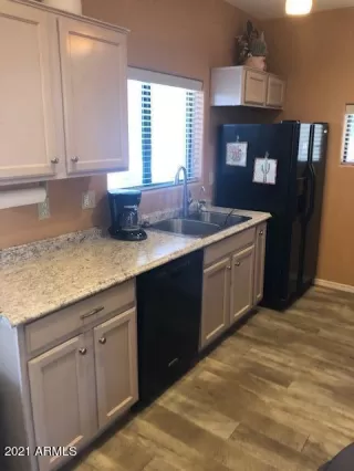Photo #5: 6237951 Listing