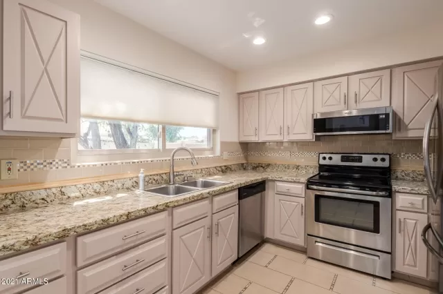 MLS: 6237986 Condo For Sale