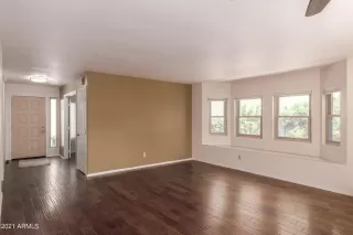 Photo #2: 6237986 Listing 