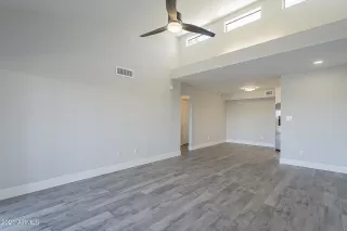 Photo #4: 6238284 Listing