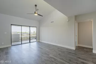 Photo #5: 6238284 Listing