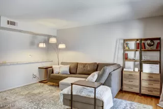 Photo #3: 6238483 Listing