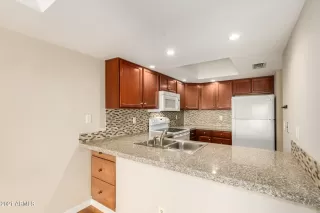 Photo #2: 6238517 Listing 