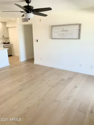 Photo #5: 6238613 Listing