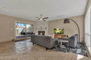 Photo #6: 6238725 Listing