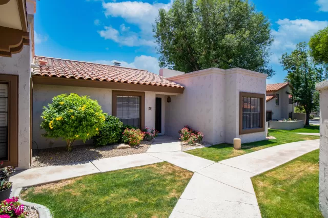 MLS: 6238820 Condo For Sale