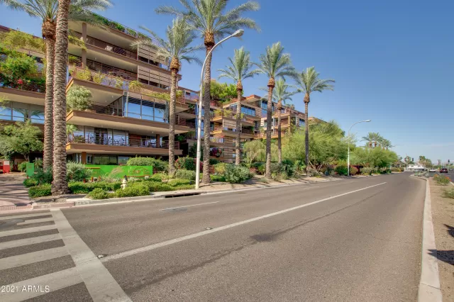 MLS: 6238945 Condo For Sale