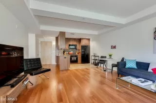 Photo #6: 6238945 Listing 