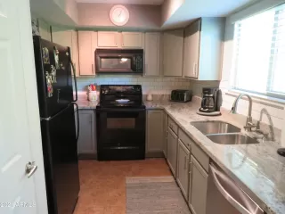 Photo #2: 6239049 Listing 