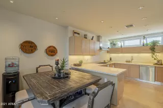 Photo #6: 6239172 Listing 