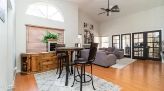 Photo #1: 6239207 Listing