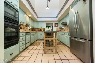 Photo #5: 6239247 Listing