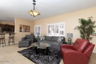 Photo #2: 6239282 Listing