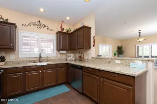 Photo #5: 6239282 Listing