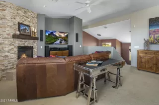 Photo #5: 6239370 Listing