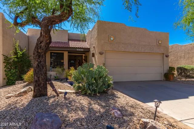 MLS: 6239395 Condo For Sale