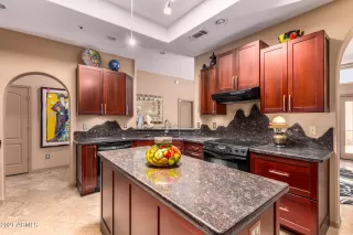 Photo #5: 6239395 Listing