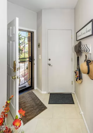 Photo #6: 6239418 Listing