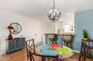 Photo #6: 6239448 Listing