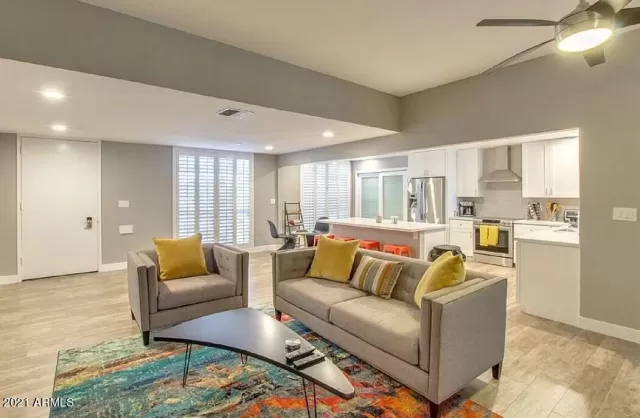 MLS: 6239936 Condo For Sale