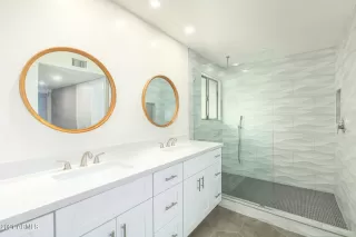 Photo #3: 6240016 Listing