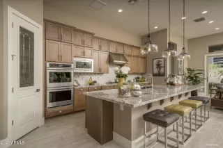 Photo #3: 6240029 Listing 