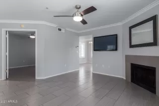Photo #5: 6240127 Listing