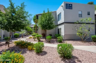 Photo #2: 6240191 Listing