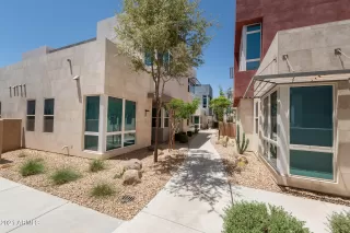 Photo #1: 6240208 Listing 