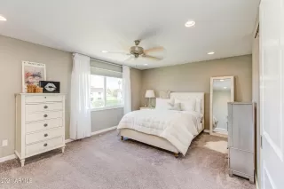 Photo #5: 6240230 Listing