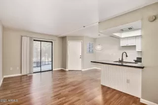 Photo #3: 6240268 Listing