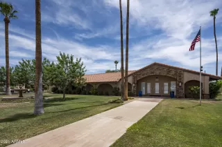 Photo #4: 6240325 Listing 