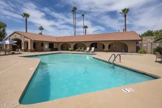 Photo #5: 6240325 Listing 