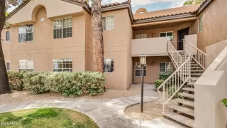 Photo #5: 6240791 Listing 