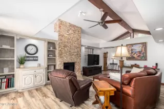 Photo #2: 6240884 Listing