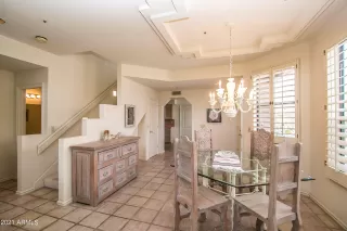Photo #5: 6240925 Listing