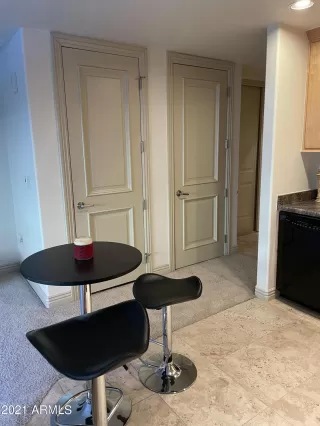 Photo #5: 6240940 Listing 