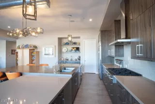Photo #4: 6241035 Listing