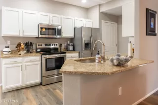 Photo #4: 6241104 Listing 