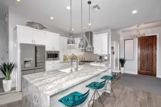 Photo #2: 6241175 Listing