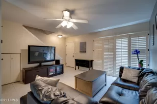 Photo #5: 6241415 Listing