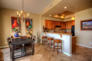 Photo #5: 6241417 Listing