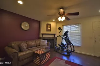 Photo #5: 6241459 Listing