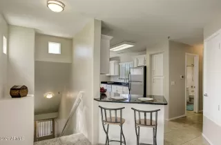 Photo #6: 6241839 Listing 