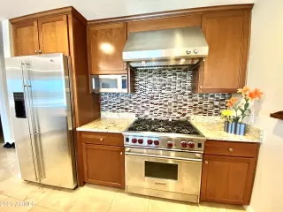 Photo #4: 6241849 Listing