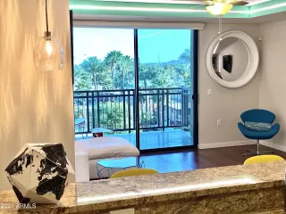 Photo #6: 6241849 Listing